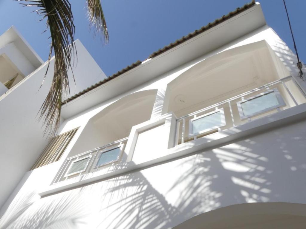 Residence Djily Mbaye Дакар Екстер'єр фото